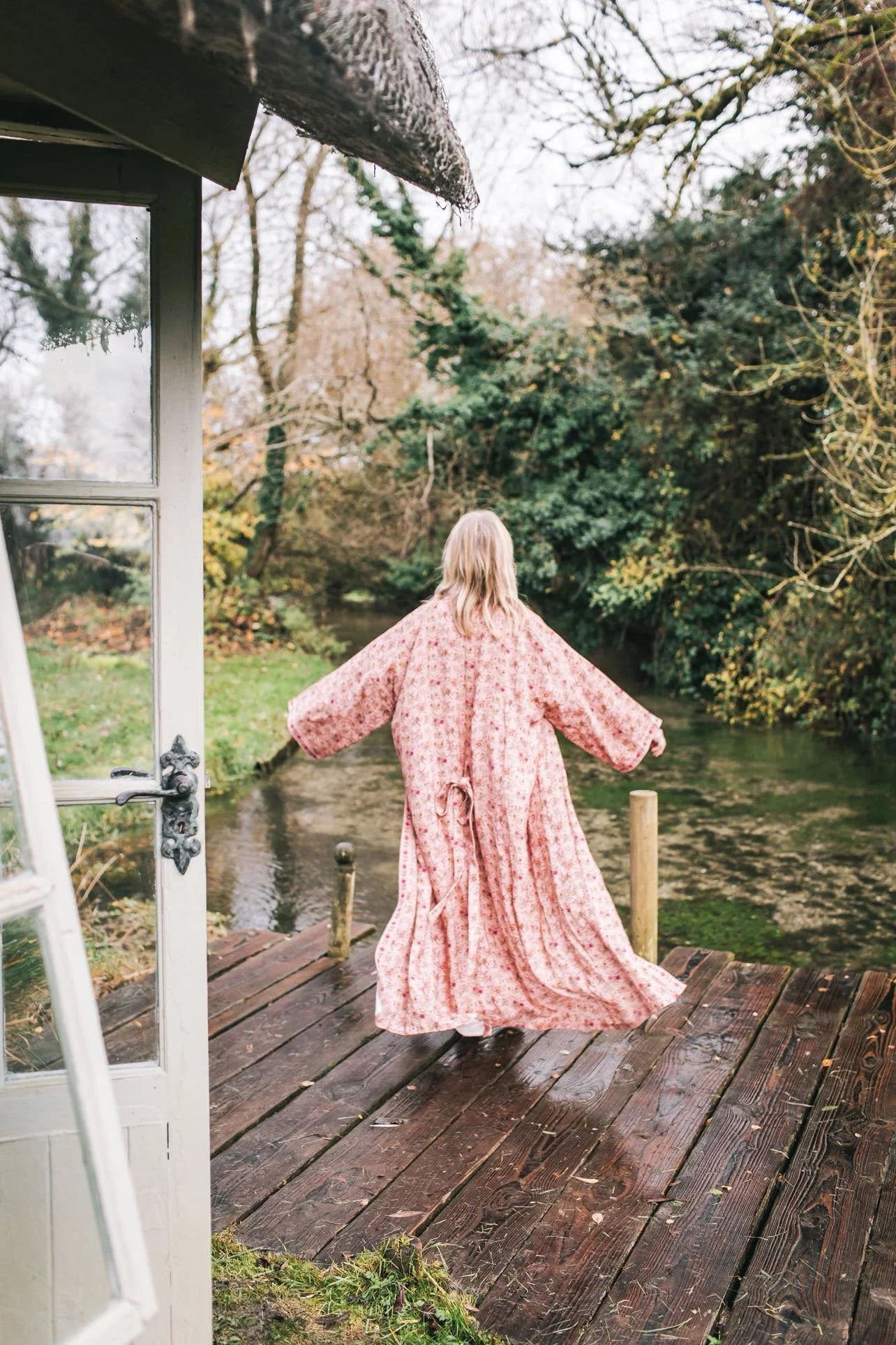 Prairie floral dressing gown / housecoat, peony