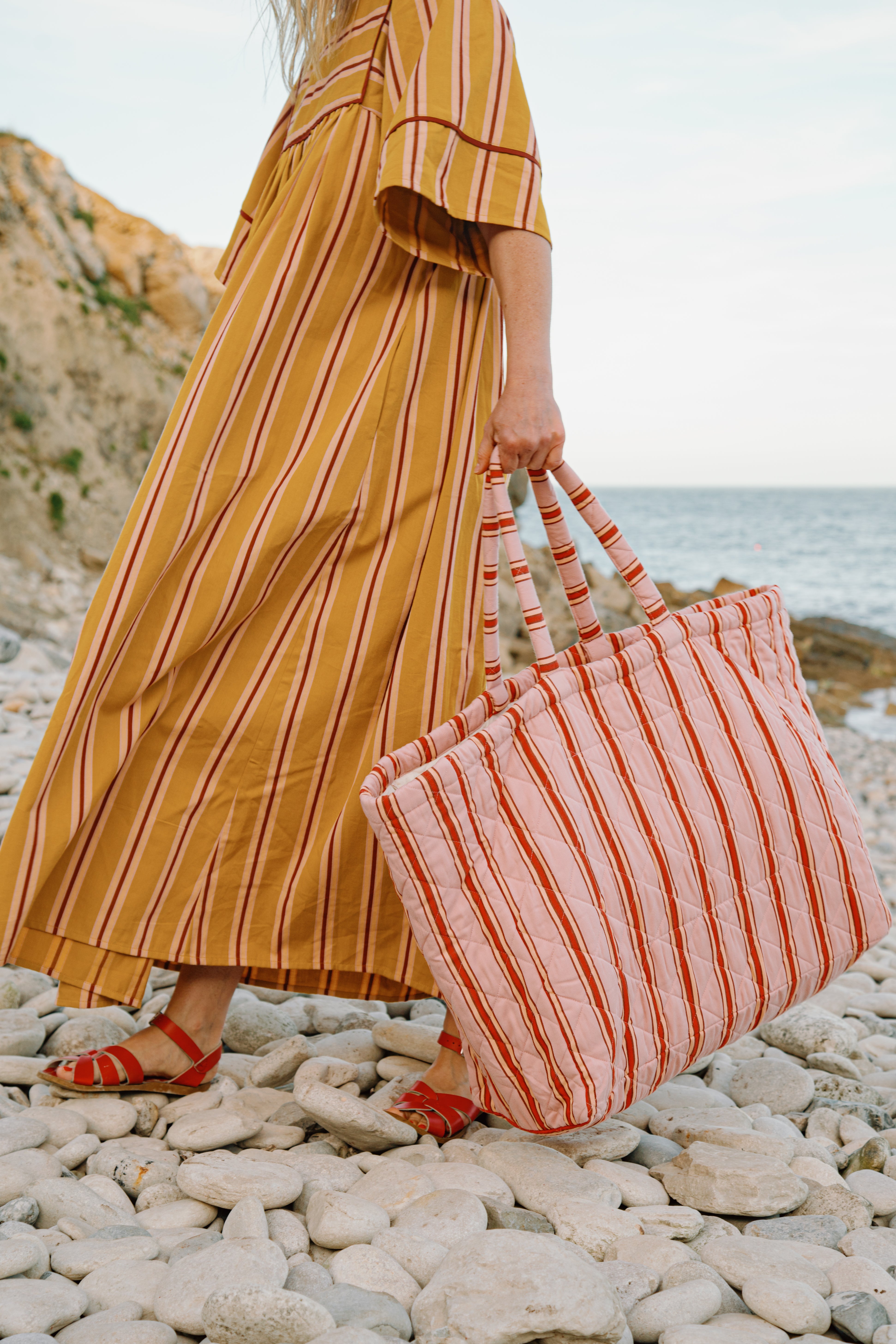 Pink cherry pop stripe large quilted bag