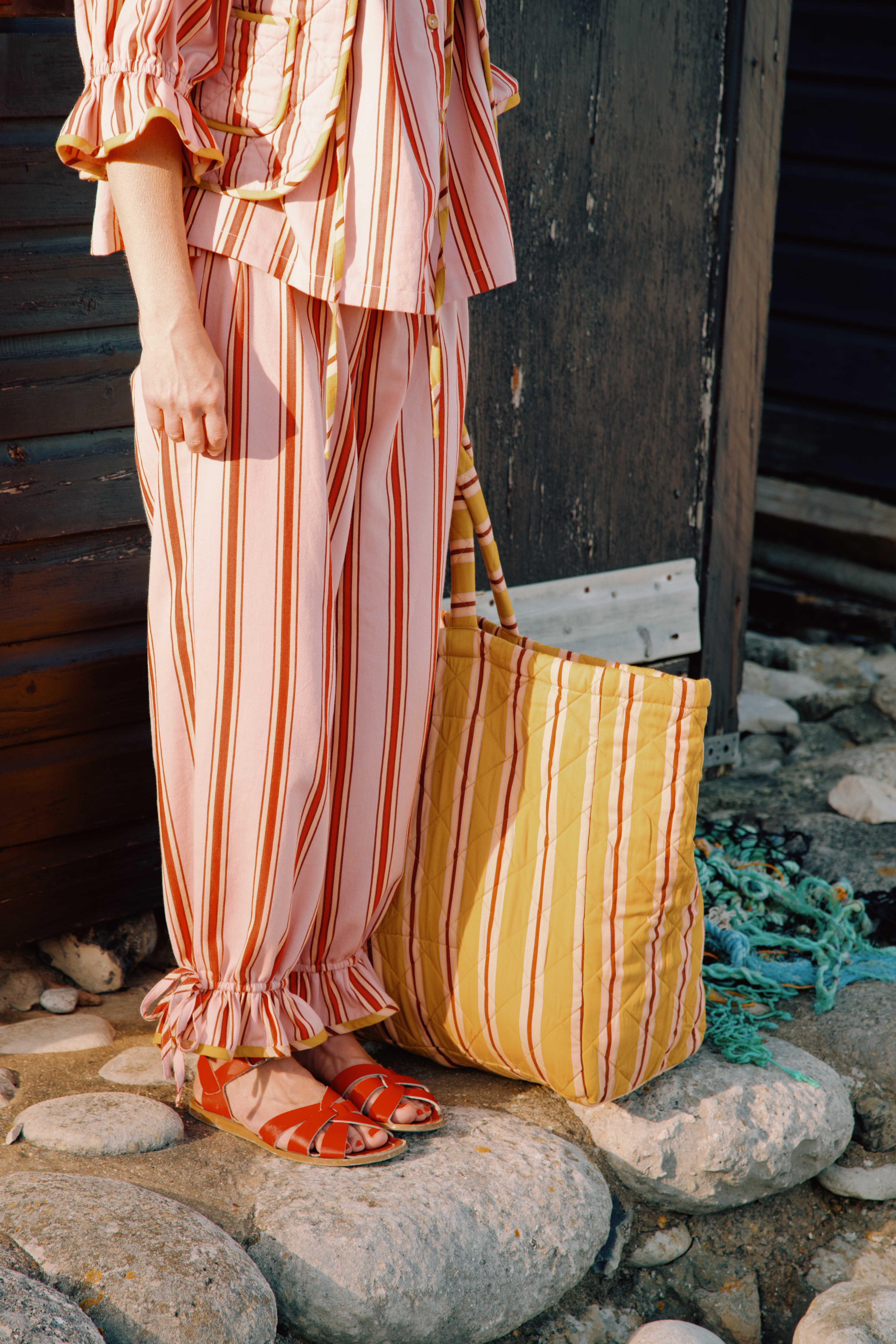 Turmeric pop stripe large quilted bag