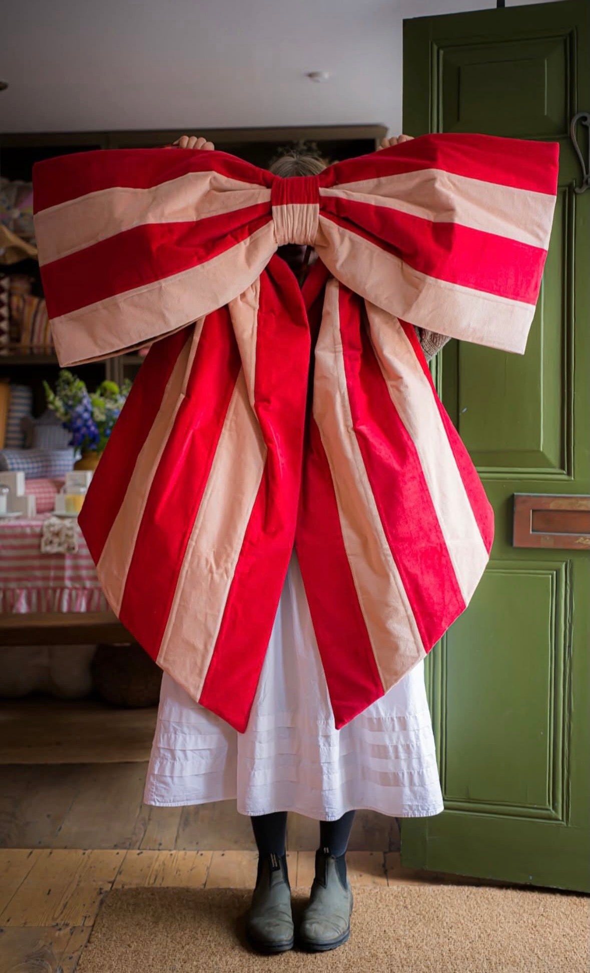 GIGANTIC Stripe velvet bow, red/pink