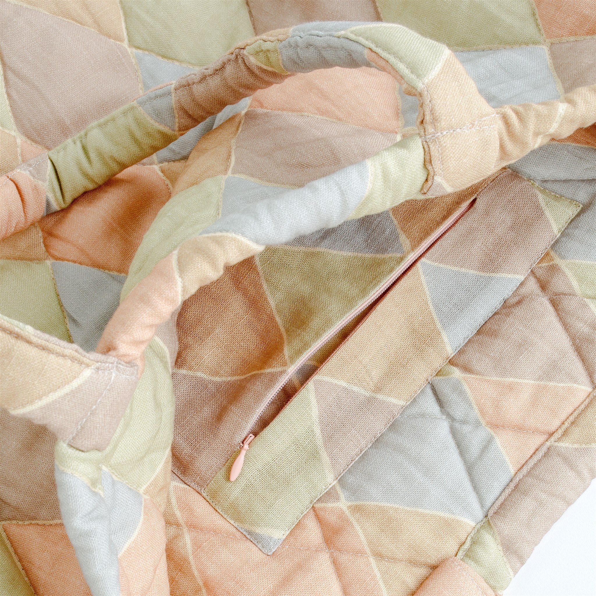 Harlequin quilted bag, macaron