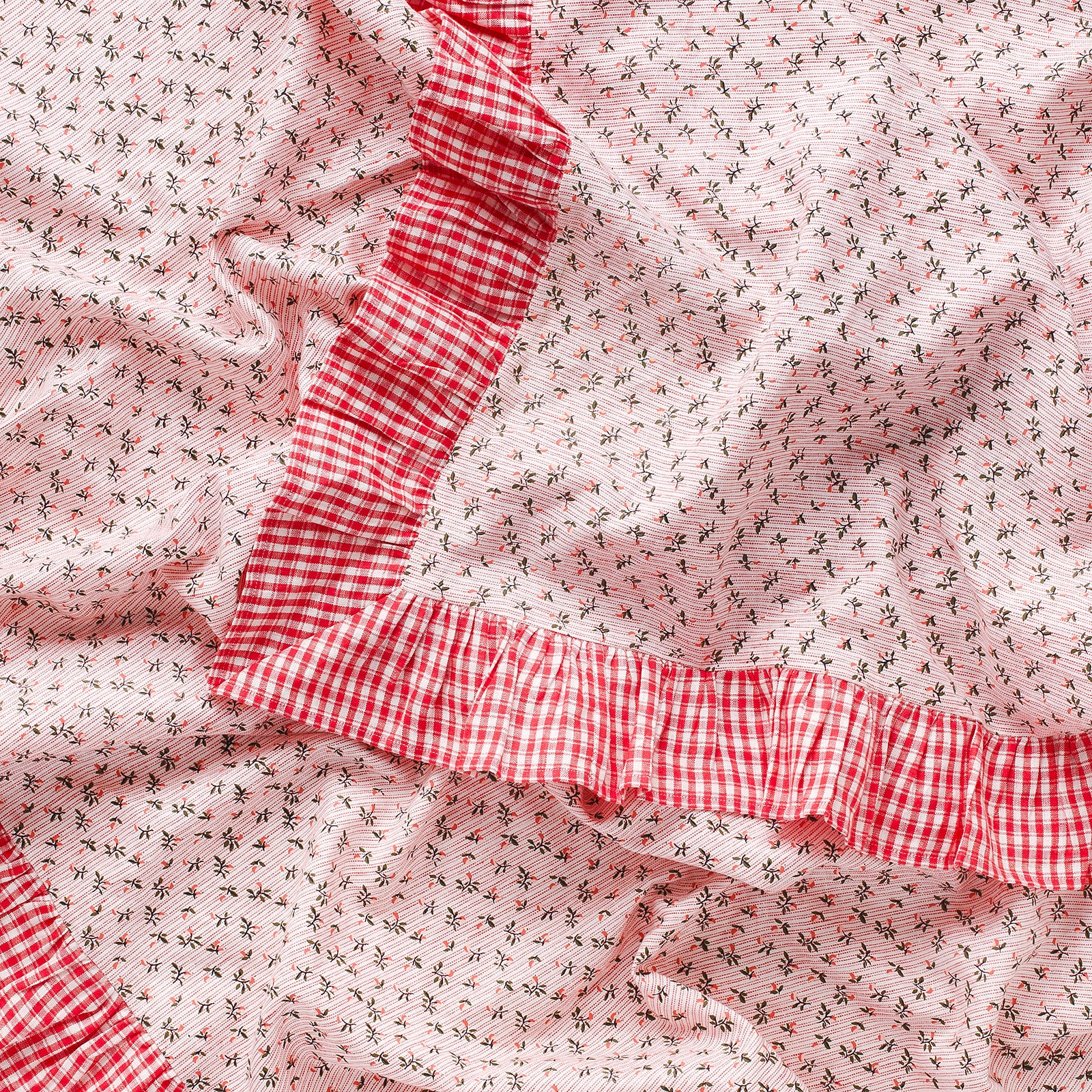 Herukka thin stripe linen tablecloth, strawberry