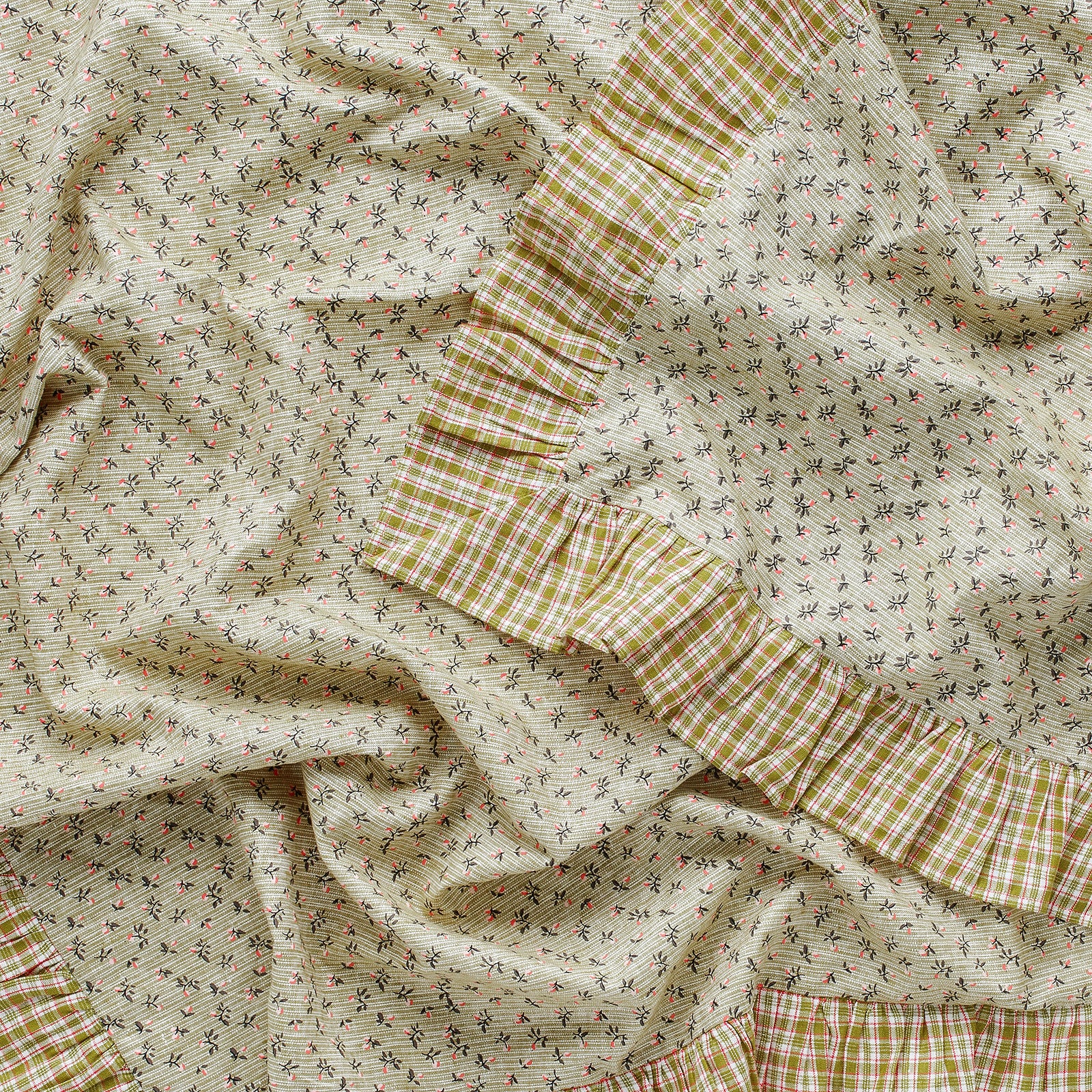 Herukka thin stripe linen tablecloth, chartreuse
