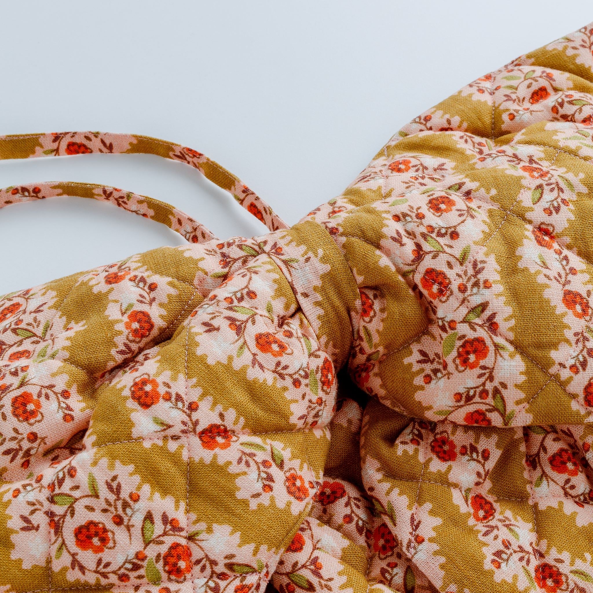 Hedgerow stripe quilted bow, turmeric