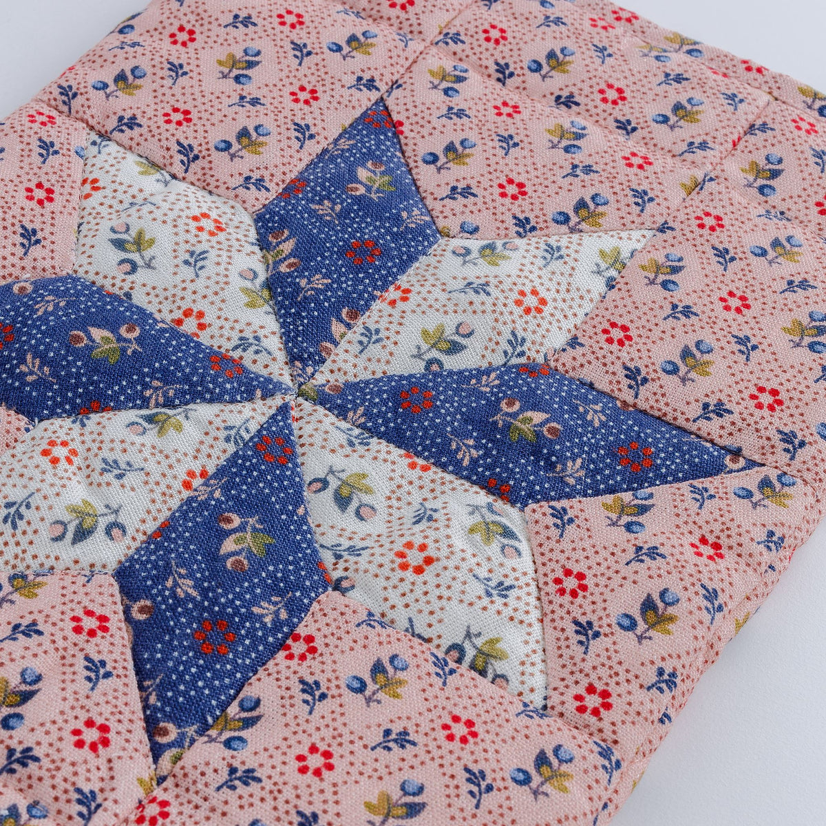 Tähti patchwork Christmas stocking, pink