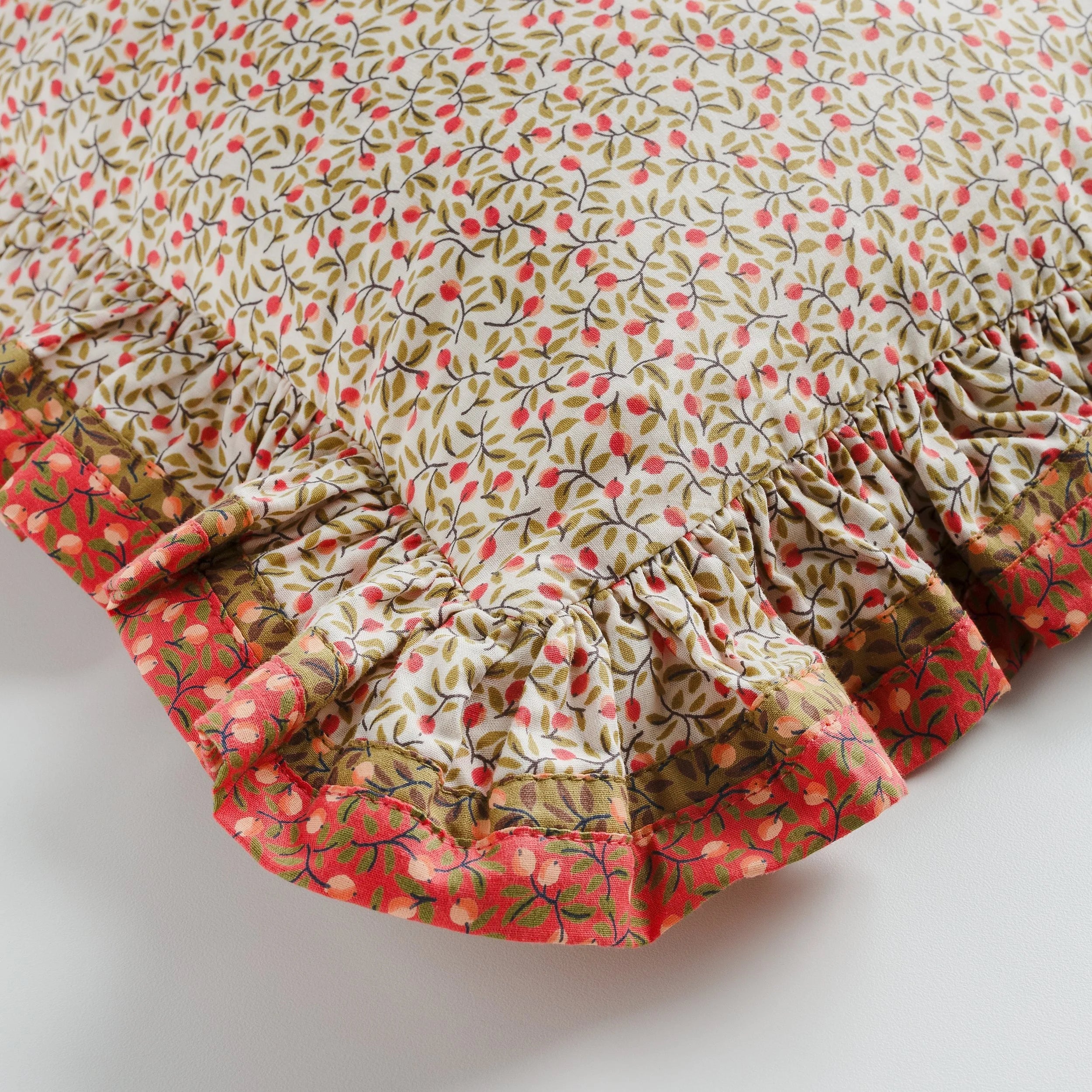 Herukka frilled cushion, vanilla