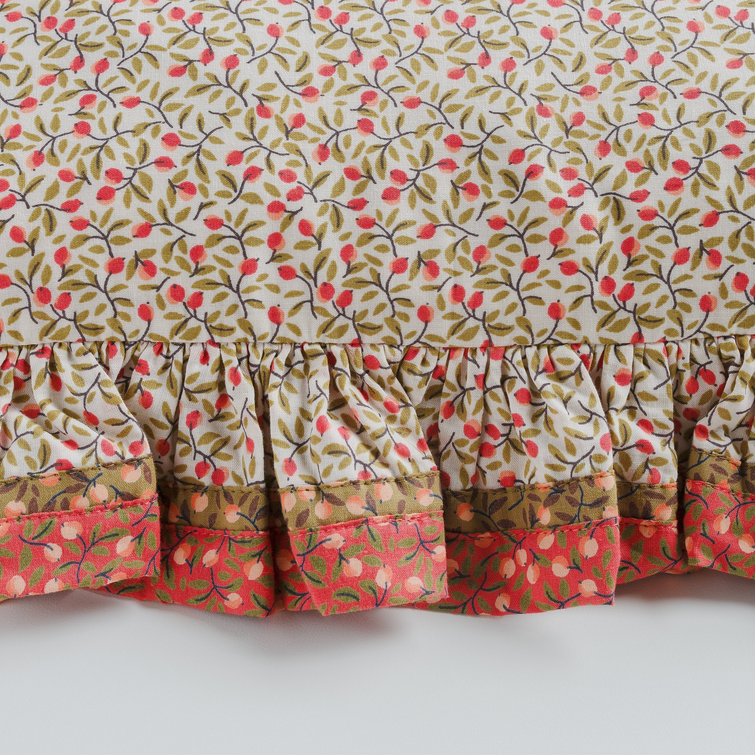 Herukka frilled cushion, vanilla