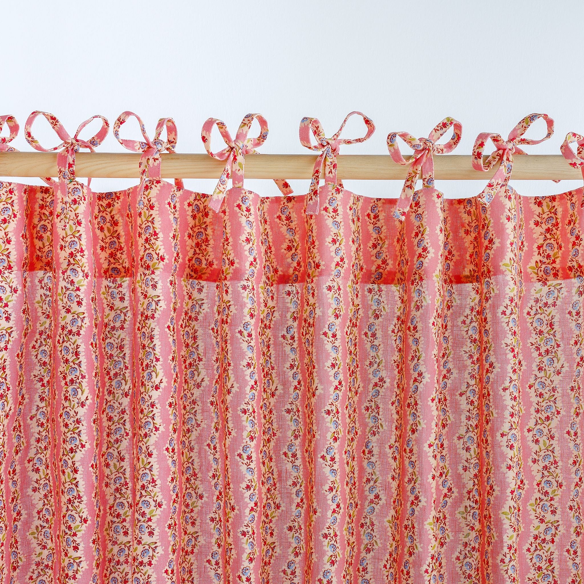 Hedgerow stripe curtains, a pair in a bag, pink