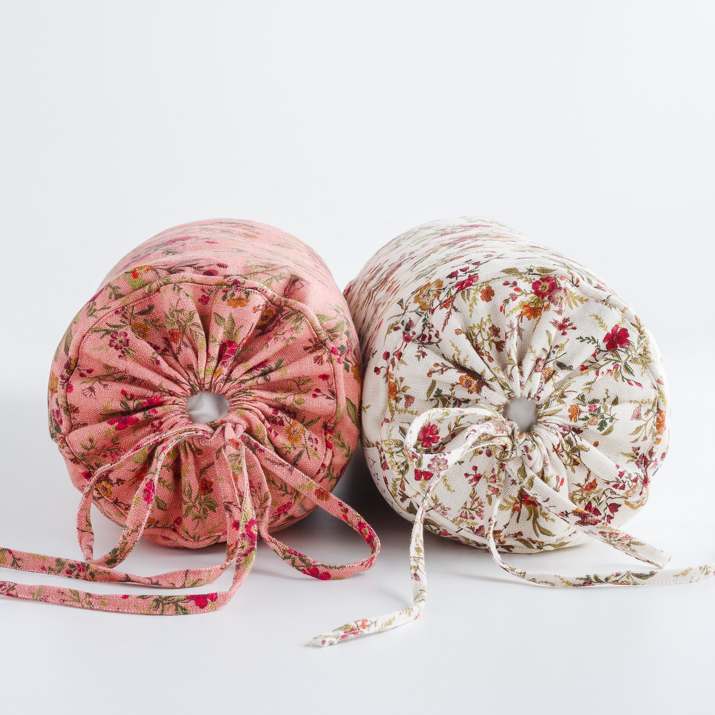 Prairie floral bolster cushion, cream – Projektityyny