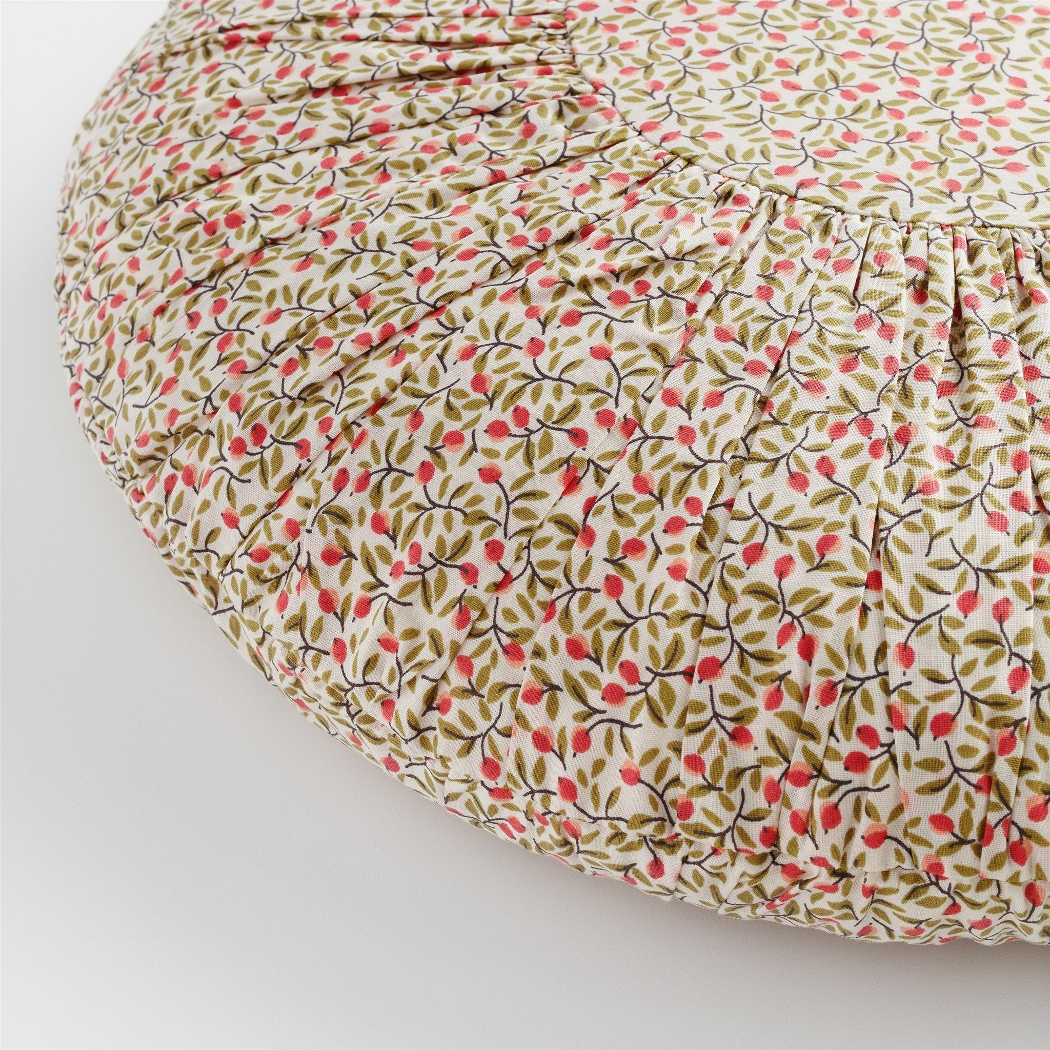 Herukka round cushion, vanilla