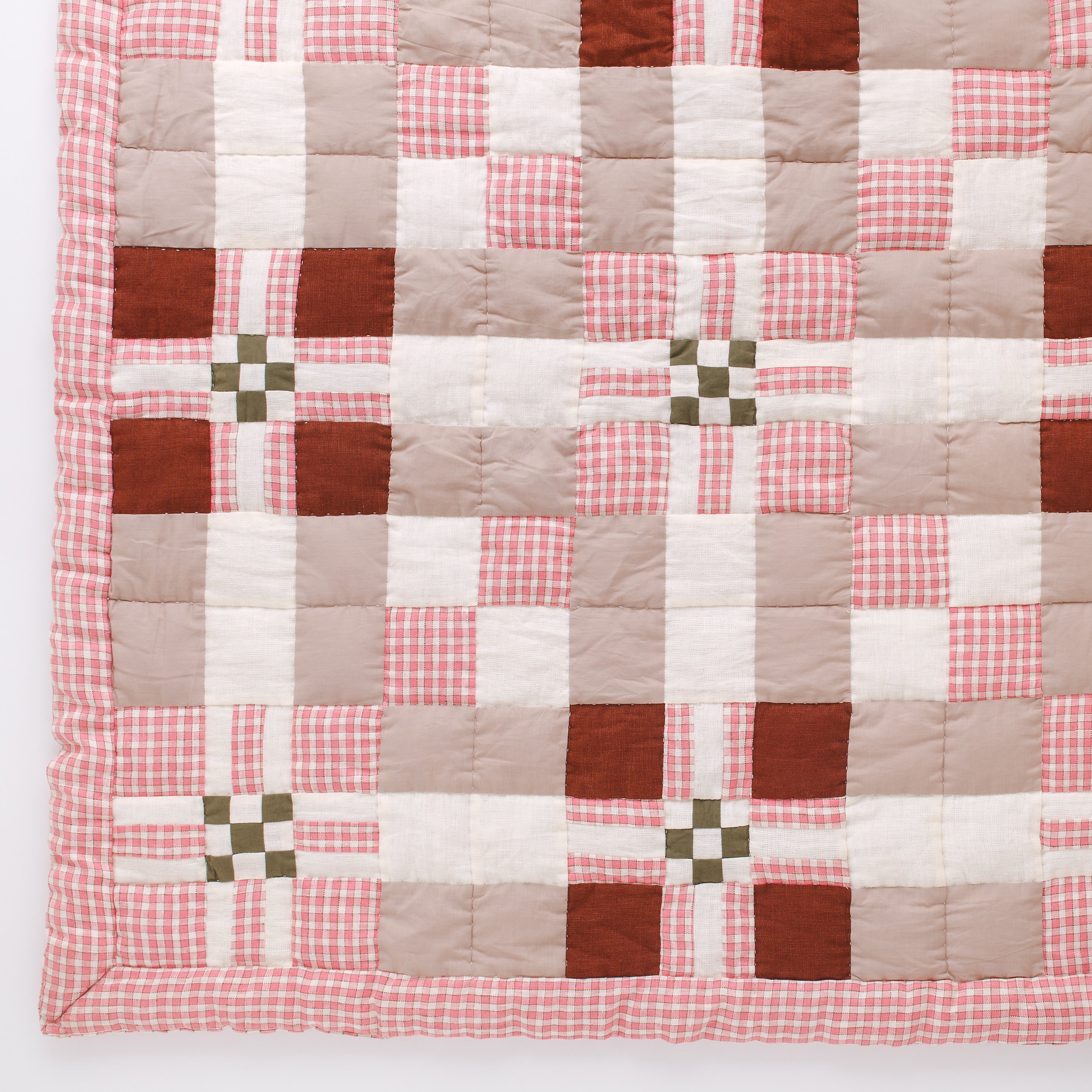 Ffion quilt, peony