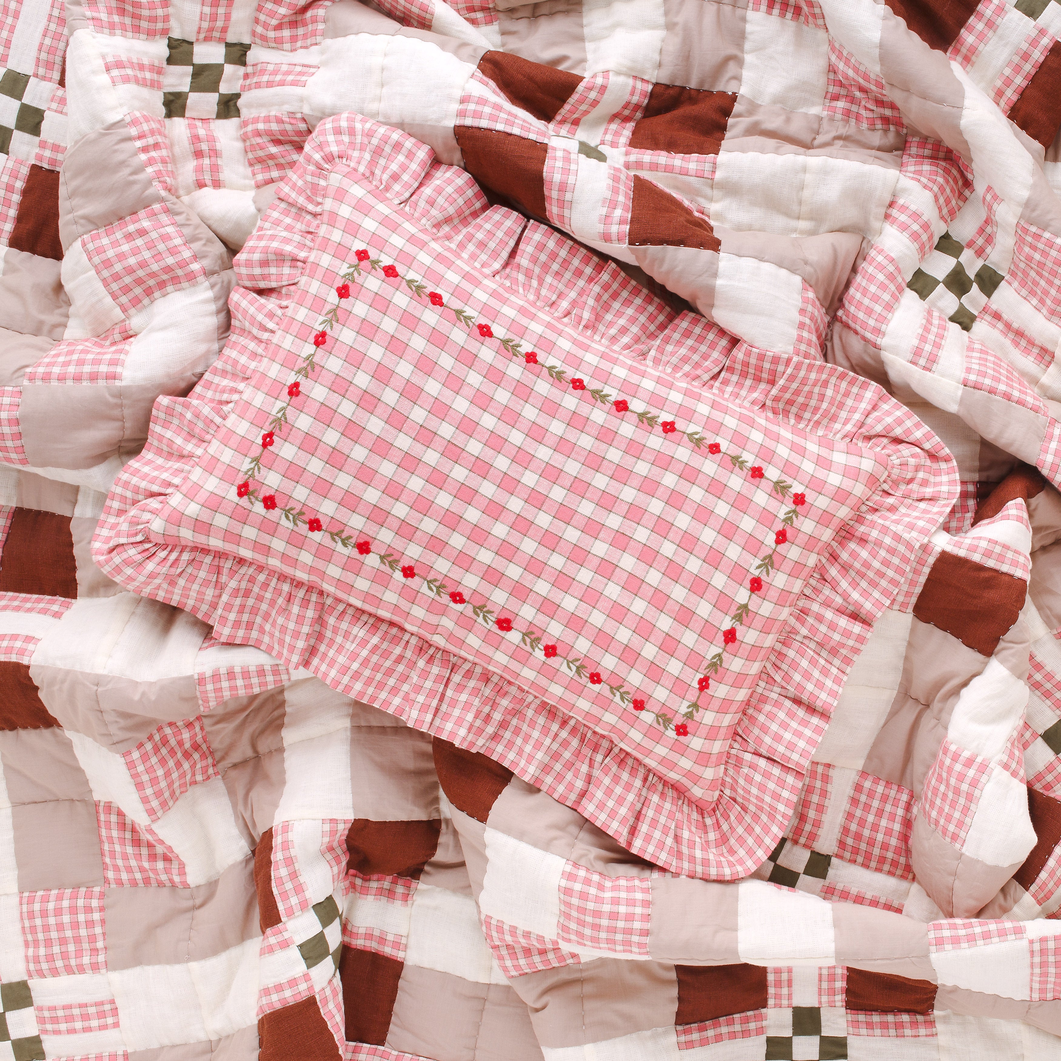 Ffion quilt, peony