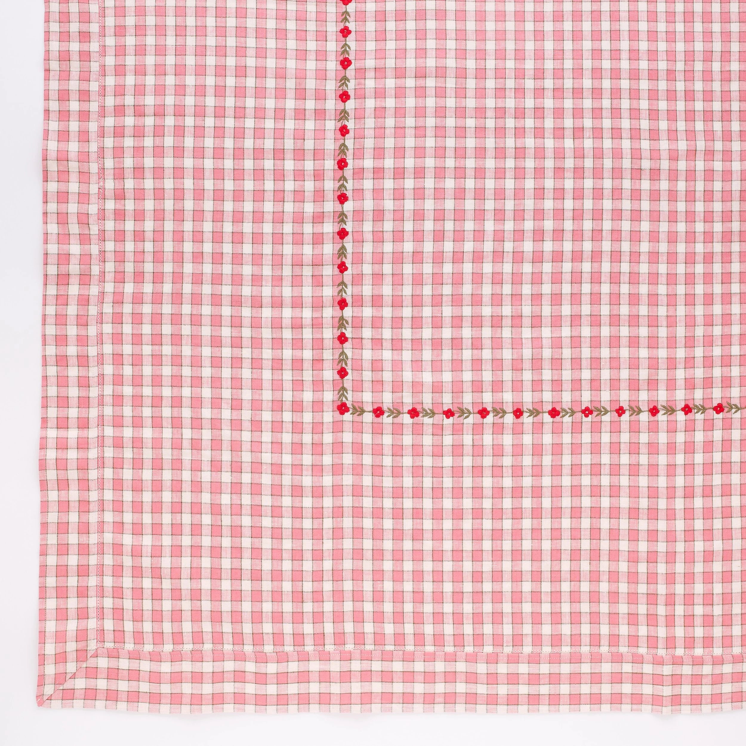 Gingham embroidered tablecloth, peony
