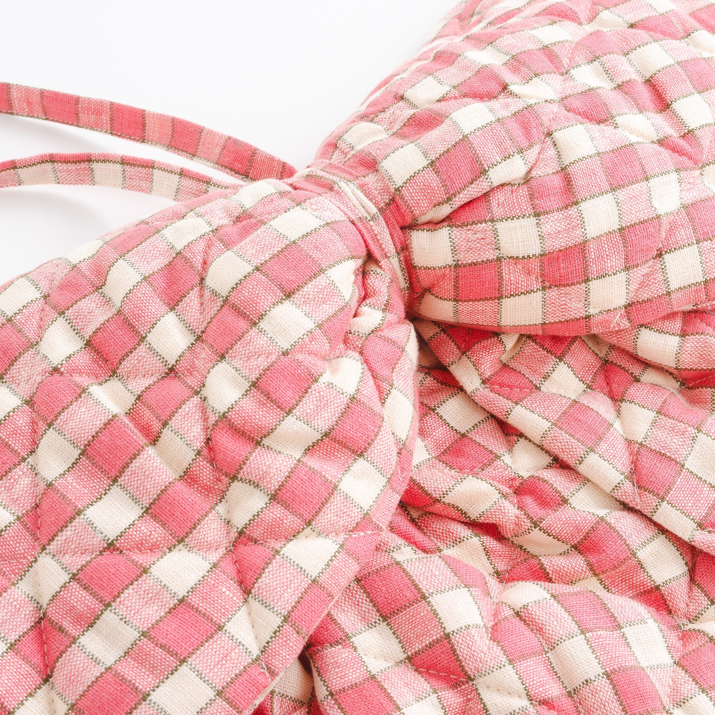 Gingham quilted bow, peony