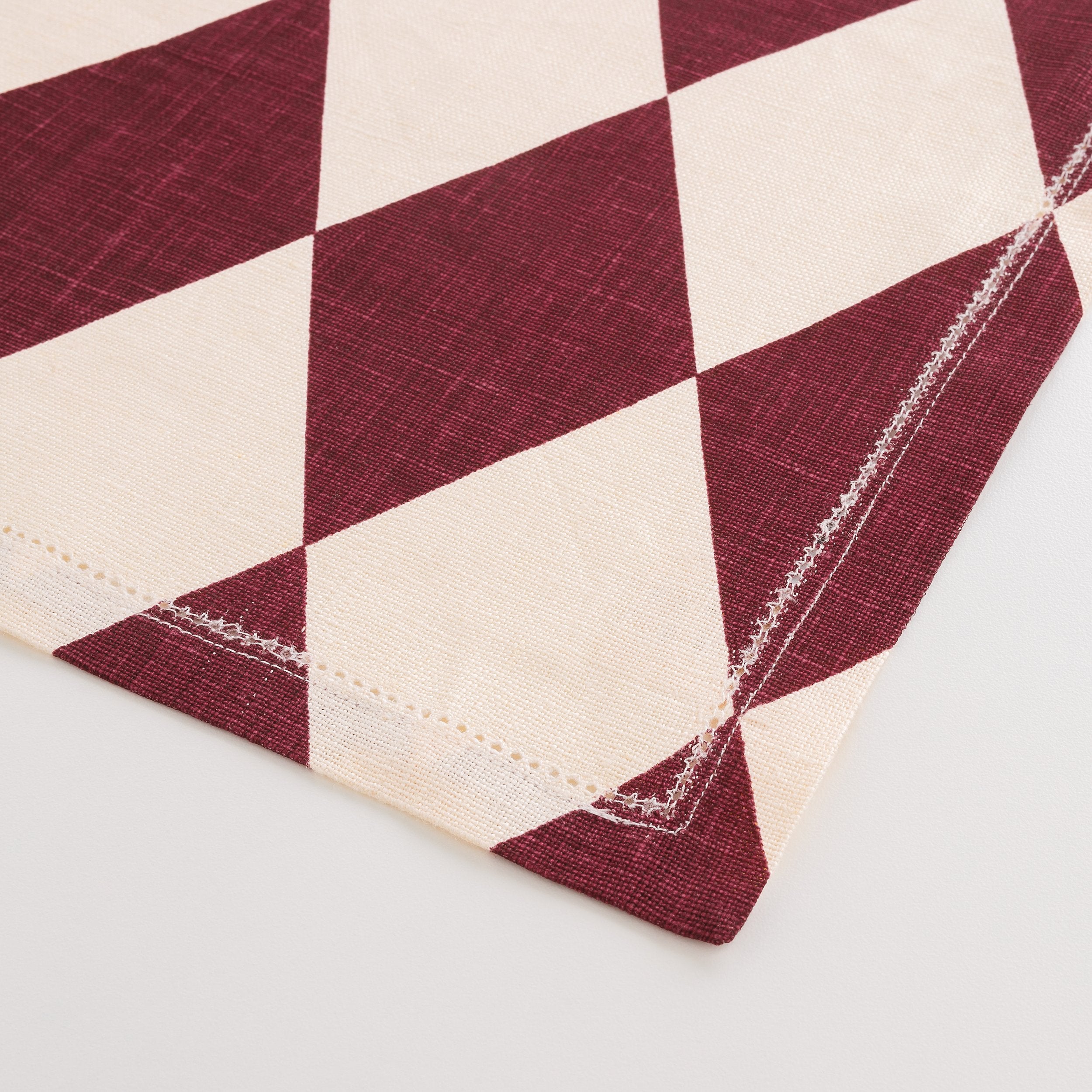 Harlequin napkin, claret/cream, set of two