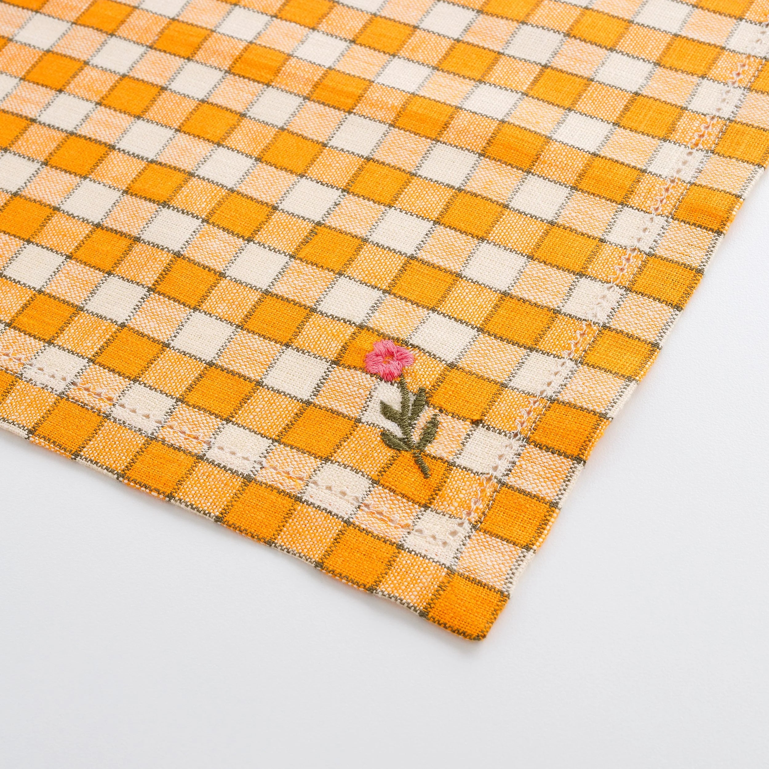 Gingham napkins, sold in pairs