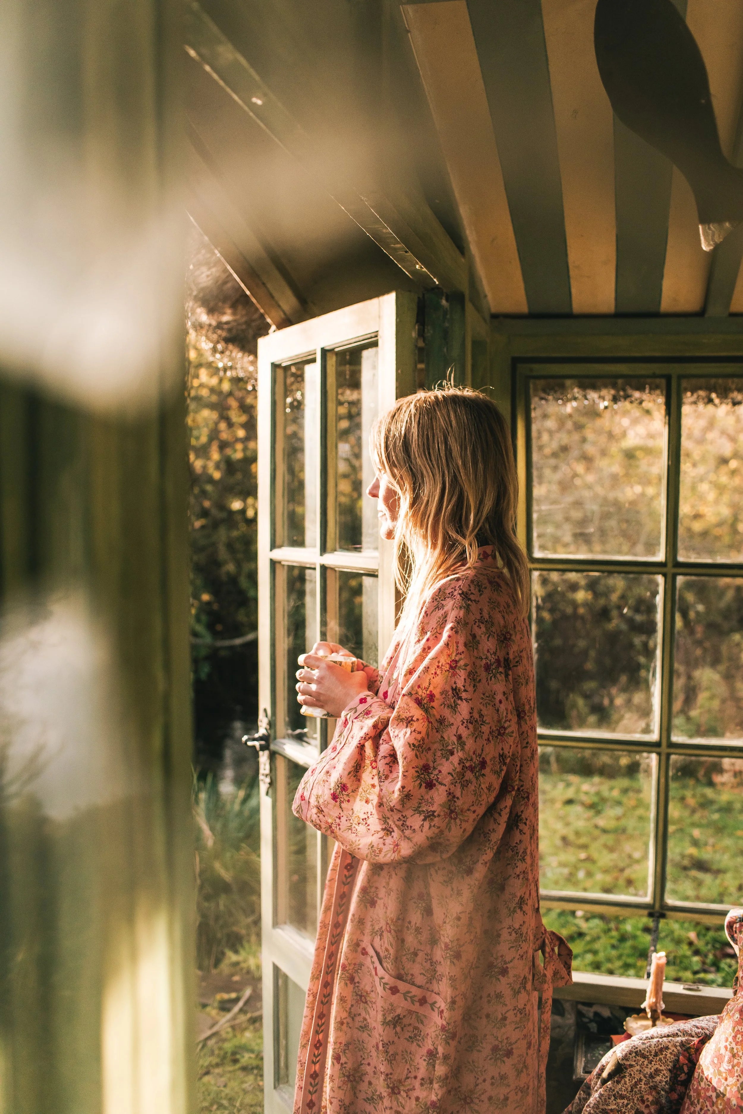 Prairie floral dressing gown / housecoat, peony