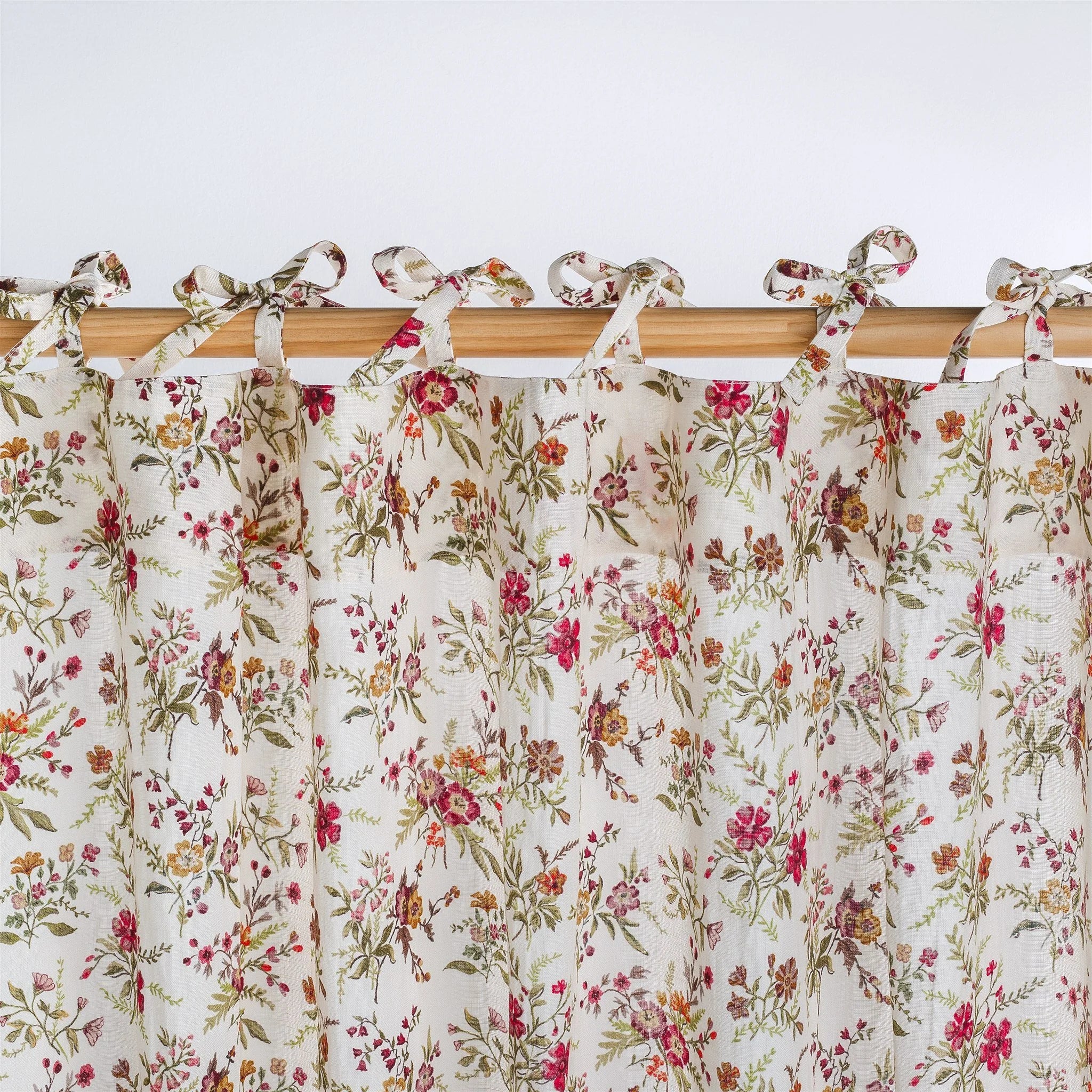 Prairie floral curtains, a pair in a bag - cream