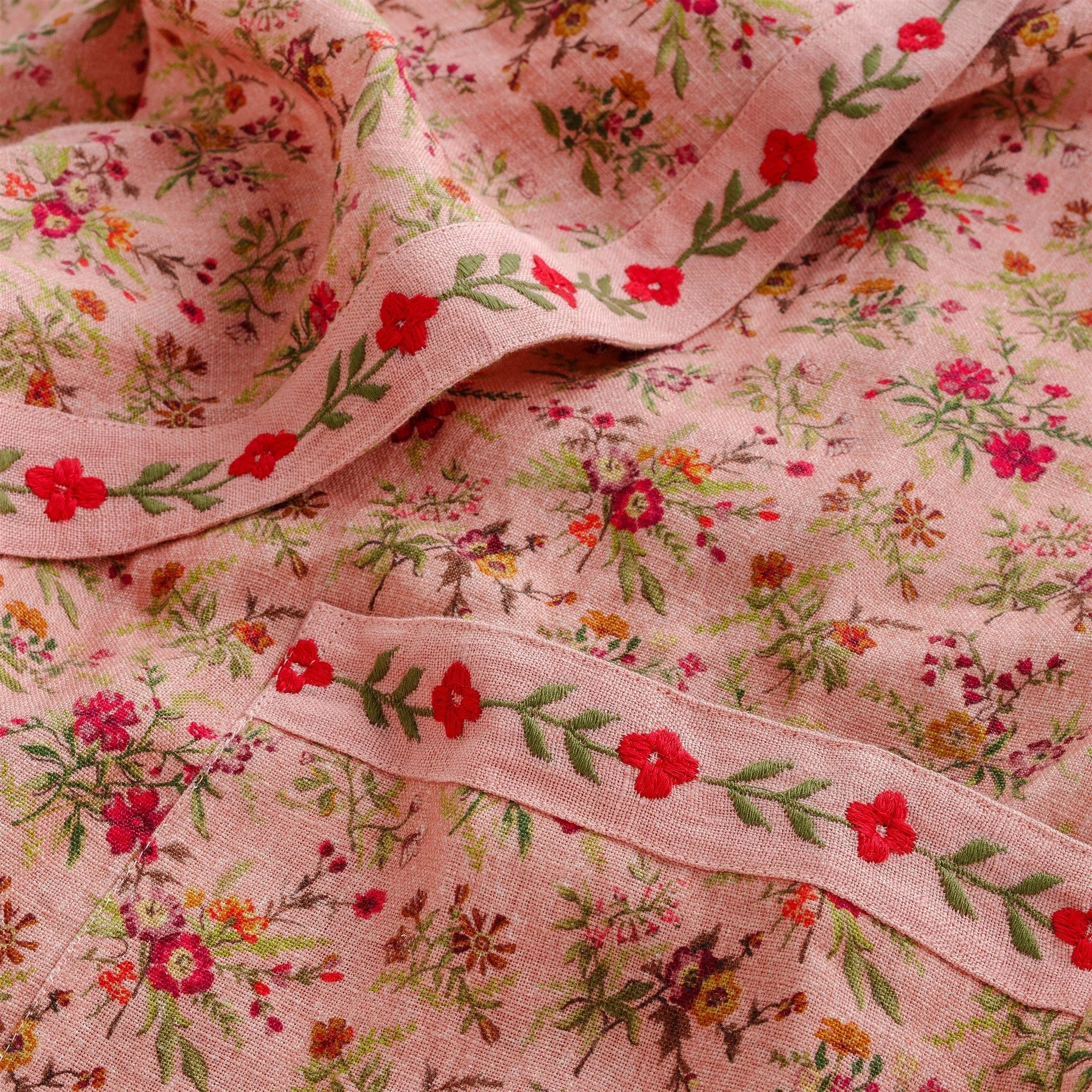 Prairie floral dressing gown / housecoat, peony