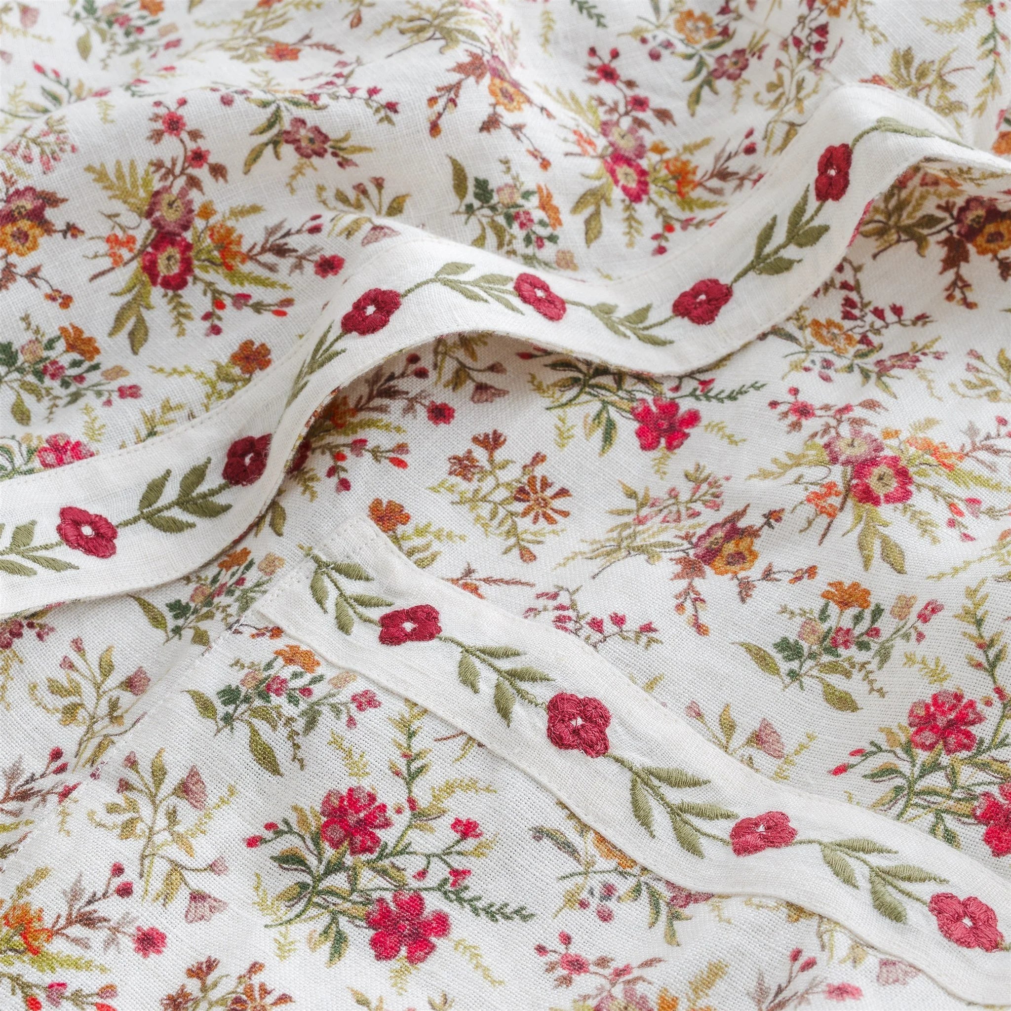 Prairie floral dressing gown / housecoat, cream