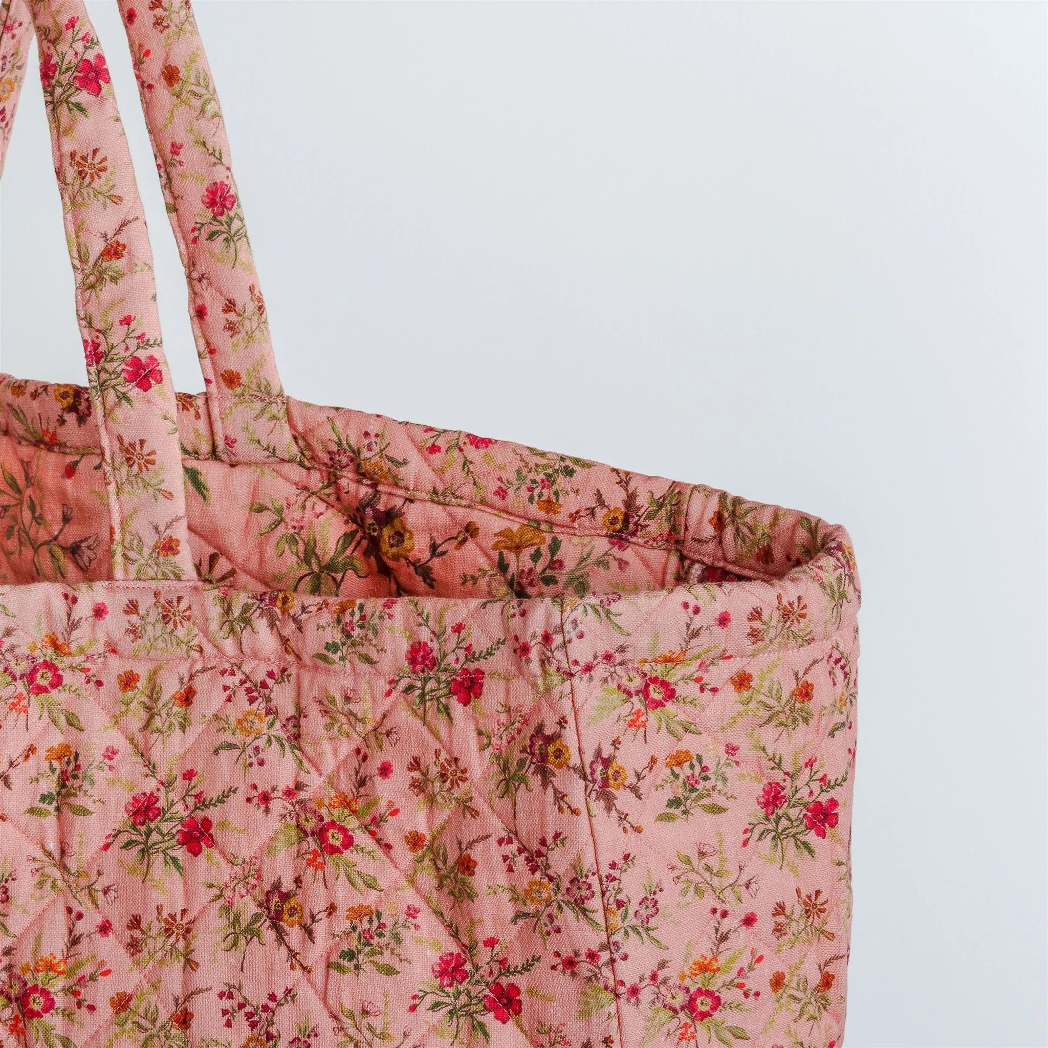 Prairie floral quilted bag, peony