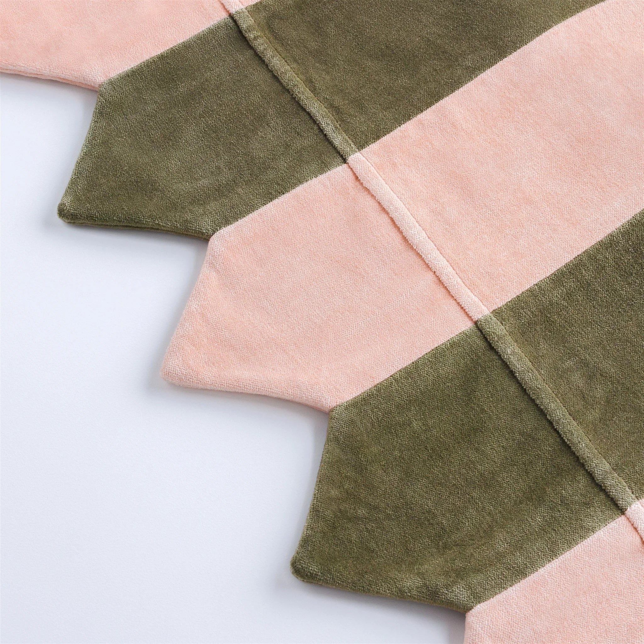 Sirkus stripe patchwork toran, olive/peach