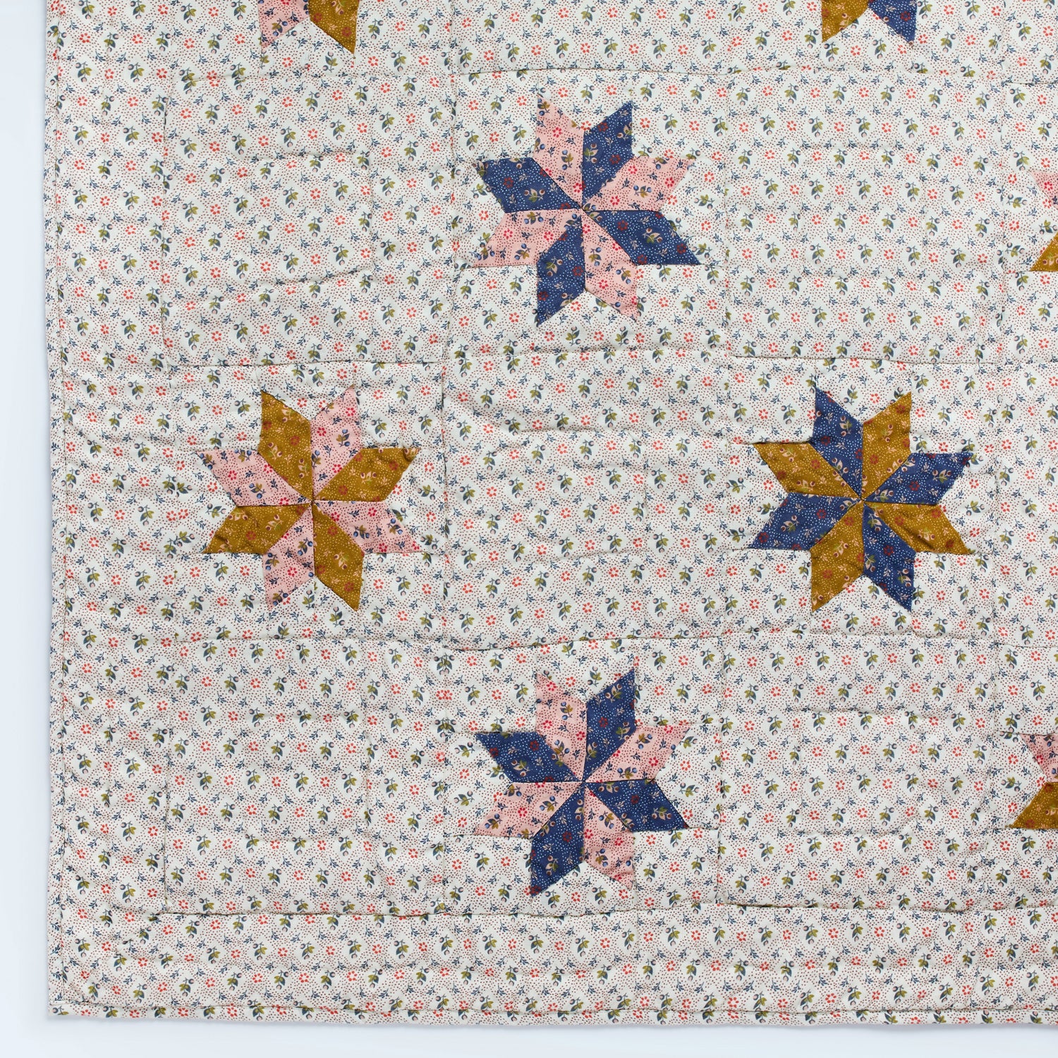 Tähti patchwork quilt, whisper cream