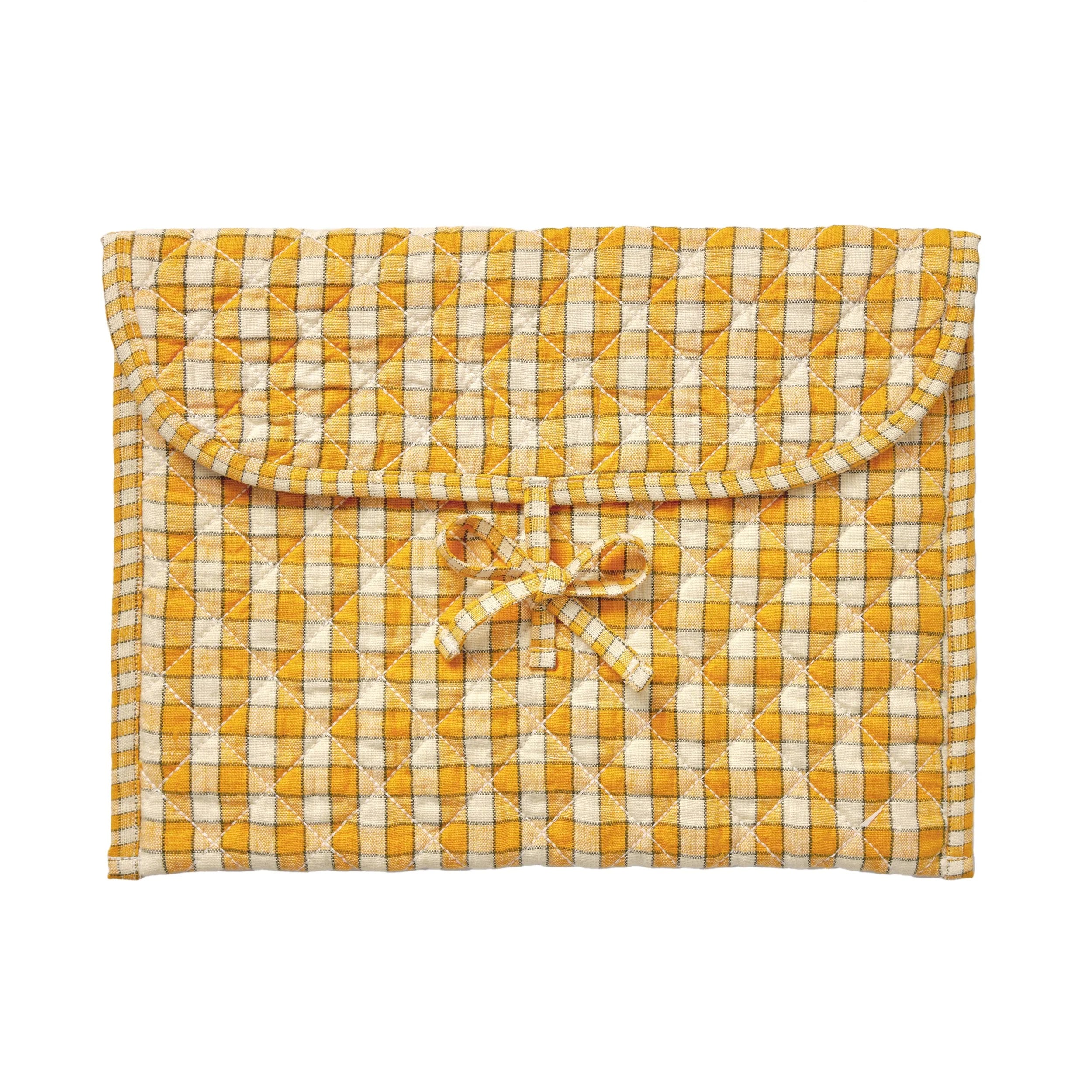 Gingham quilted laptop case, apricot