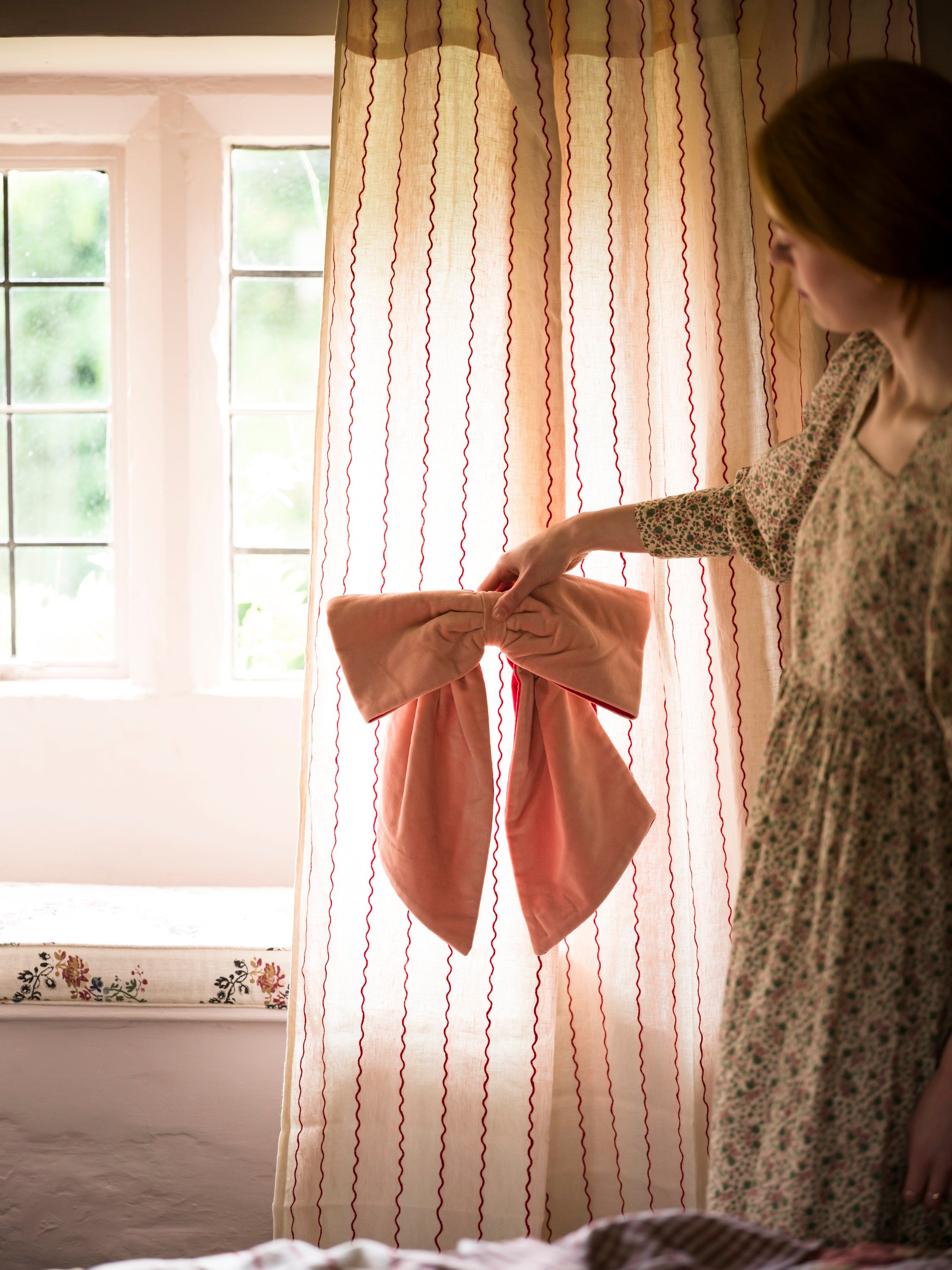 Marionette stripe embroidered curtains, a pair in a bag, pink/cream