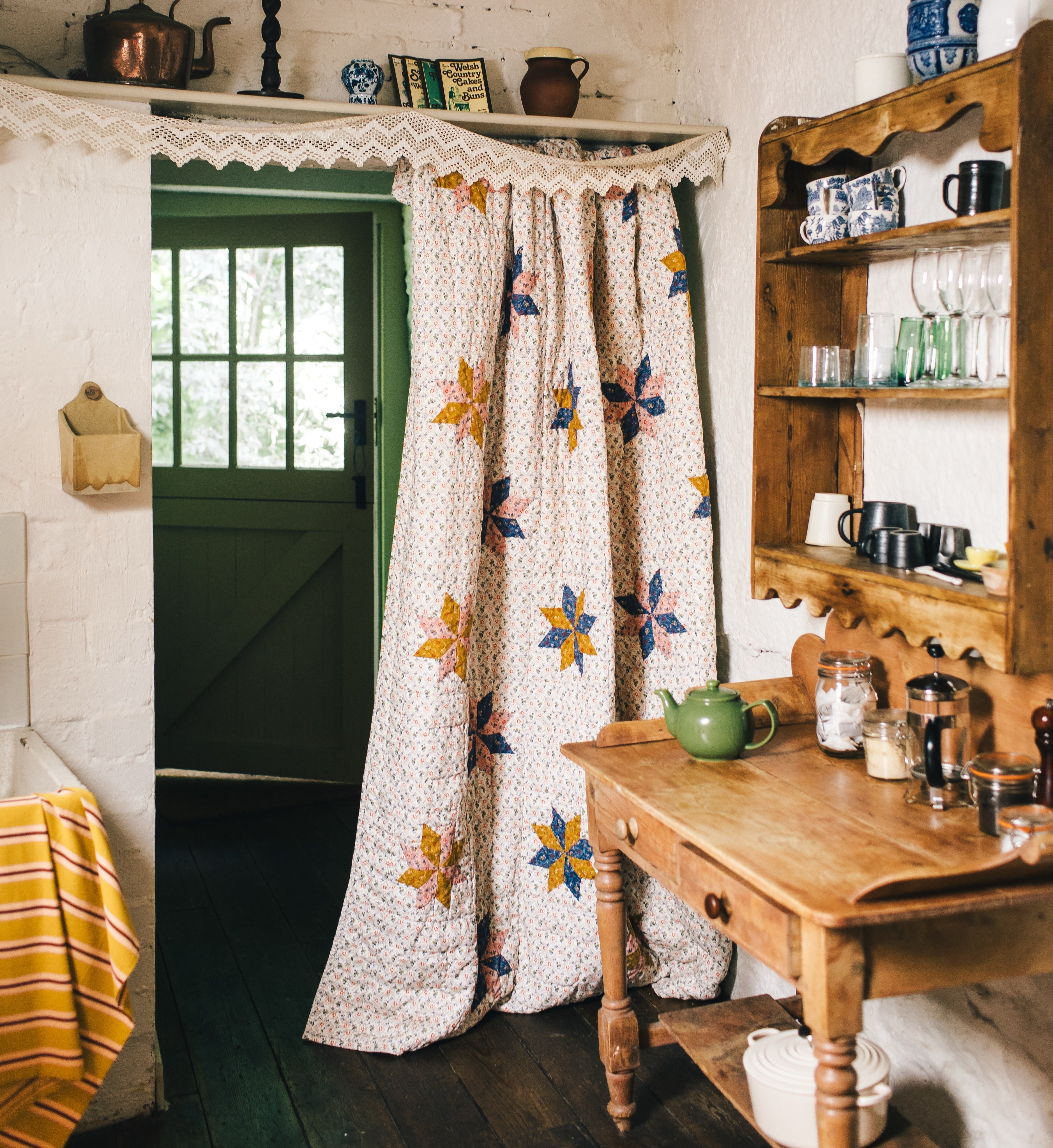 Tähti patchwork quilt, whisper cream